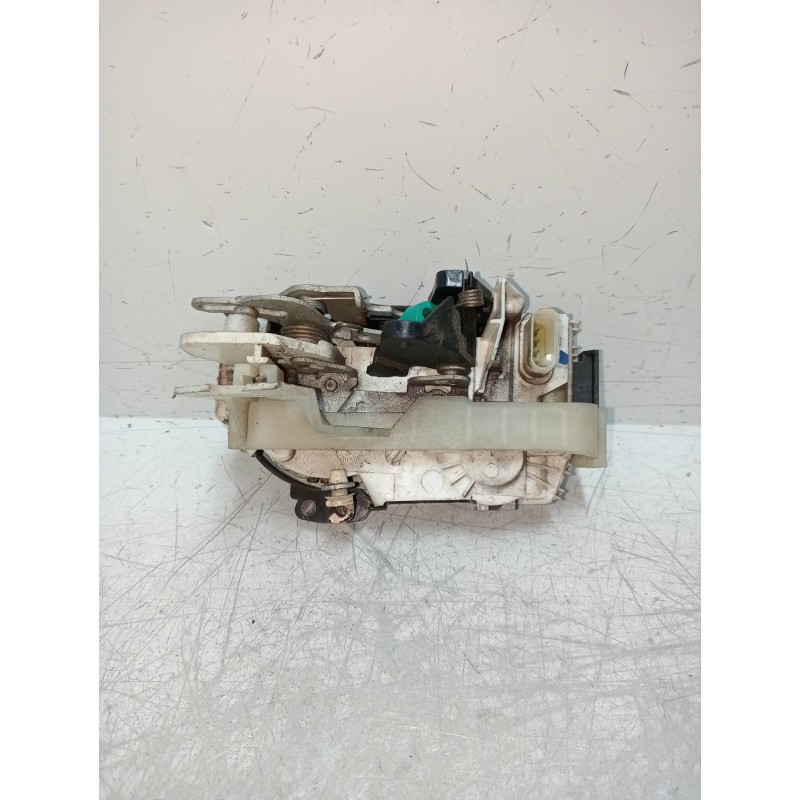 Recambio de motor cierre centralizado trasero izquierdo para jeep compass 2.4 16v cat referencia OEM IAM 04589415AD  5P