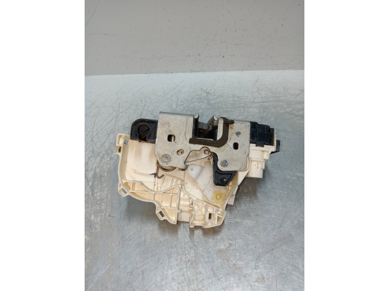 Recambio de motor cierre centralizado delantero izquierdo para jeep gr.cherokee (wk) 3.0 crd limited referencia OEM IAM P6825066