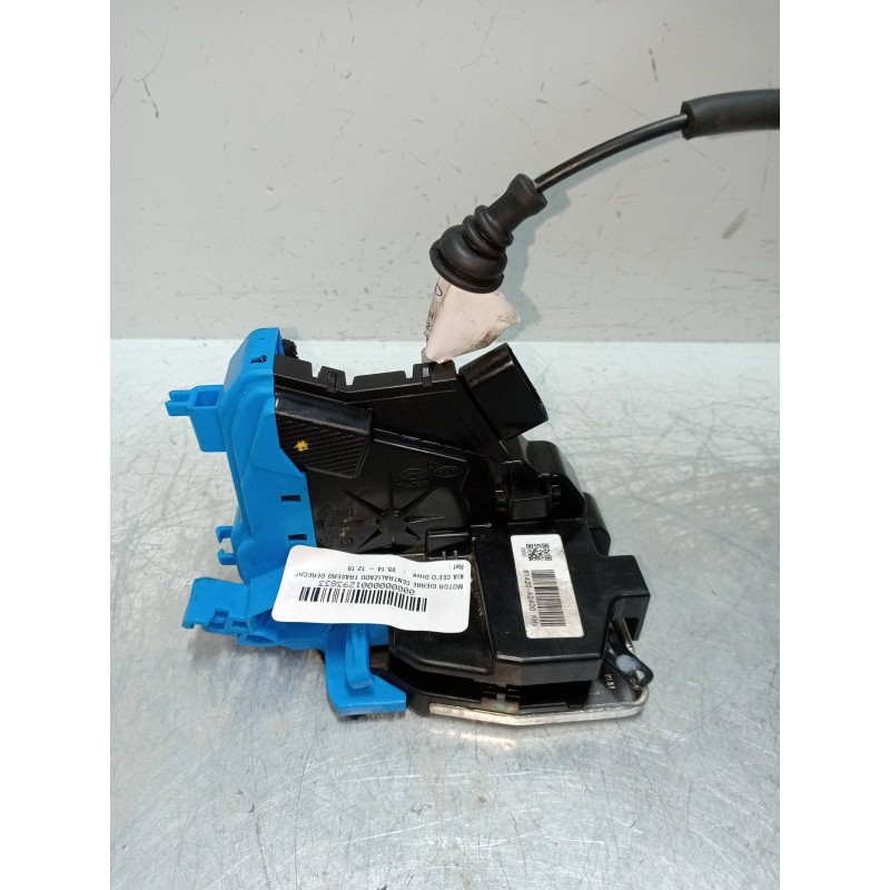 Recambio de motor cierre centralizado trasero derecho para kia cee´d drive referencia OEM IAM 81420A2400  5P