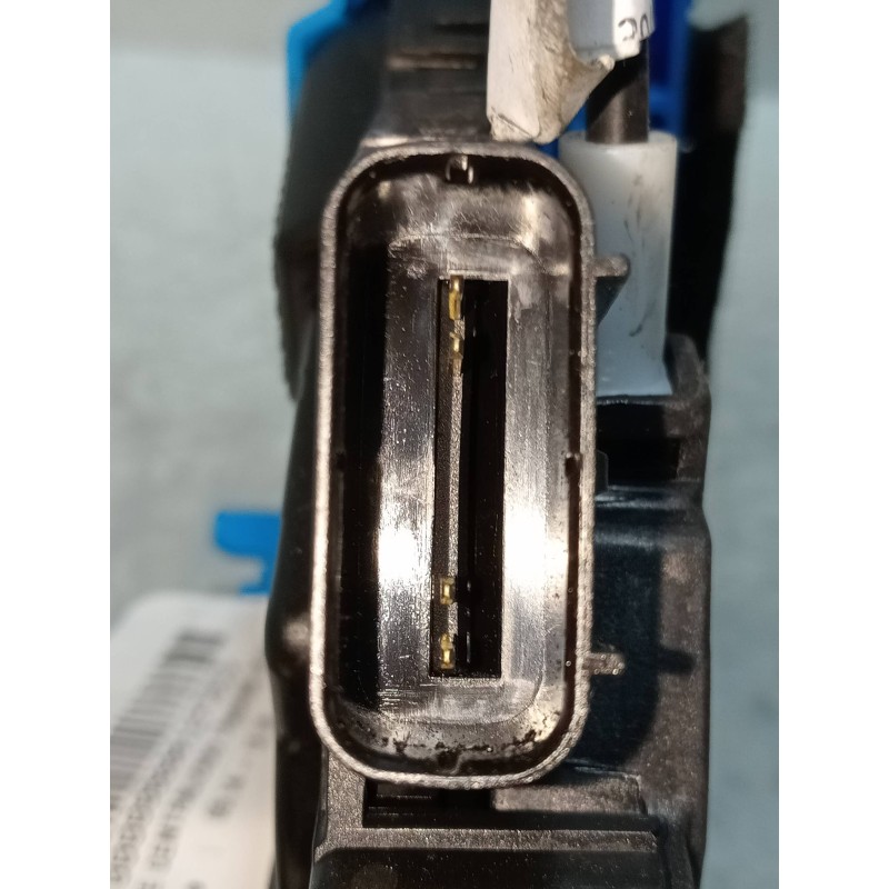 Recambio de motor cierre centralizado trasero derecho para kia cee´d drive referencia OEM IAM 81420A2400  5P