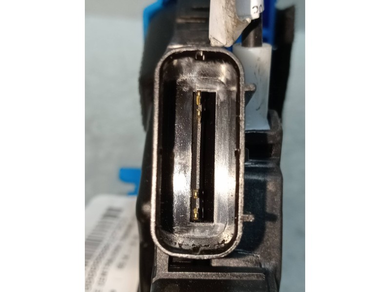 Recambio de motor cierre centralizado trasero derecho para kia cee´d drive referencia OEM IAM 81420A2400  5P