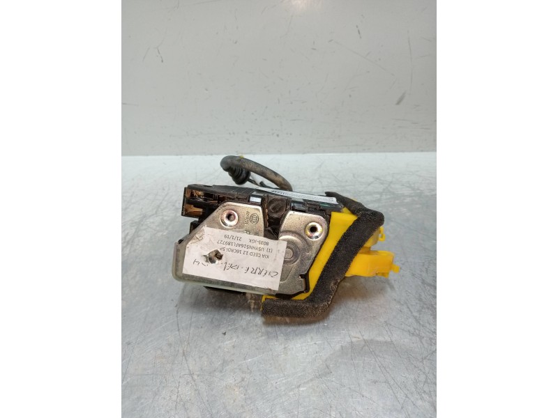 Recambio de motor cierre centralizado delantero derecho para kia cee´d 1.6 crdi cat referencia OEM IAM 81320A2110  5P