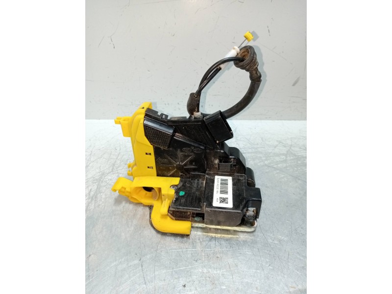Recambio de motor cierre centralizado delantero derecho para kia cee´d 1.6 crdi cat referencia OEM IAM 81320A2110  5P