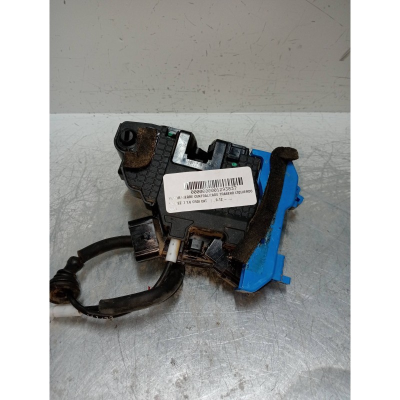 Recambio de motor cierre centralizado trasero izquierdo para kia cee´d 1.6 crdi cat referencia OEM IAM 81410A2100  5P