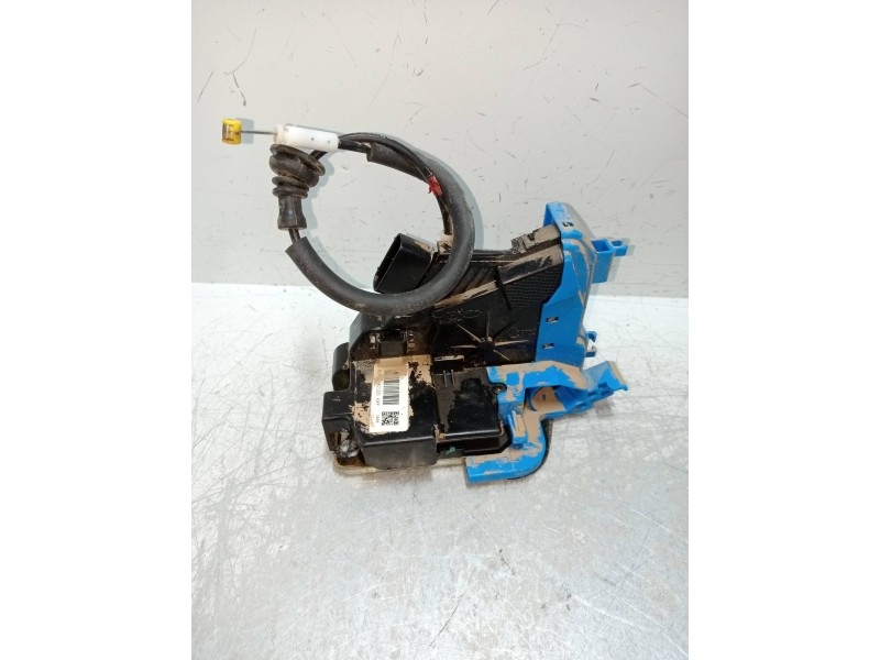 Recambio de motor cierre centralizado trasero izquierdo para kia cee´d 1.6 crdi cat referencia OEM IAM 81410A2100  5P