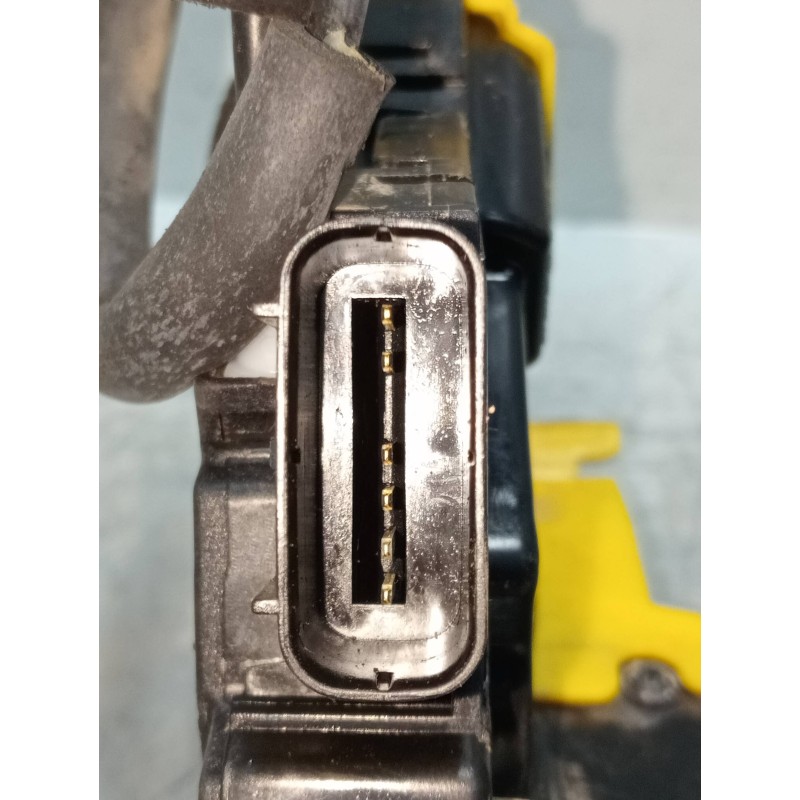 Recambio de motor cierre centralizado delantero izquierdo para kia cee´d 1.6 crdi cat referencia OEM IAM 81310A2100 5P 5P