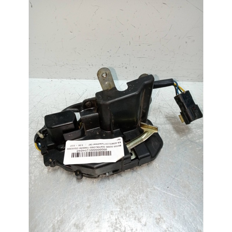 Recambio de motor cierre centralizado trasero izquierdo para kia cerato 2.0 turbodiesel cat referencia OEM IAM   4P
