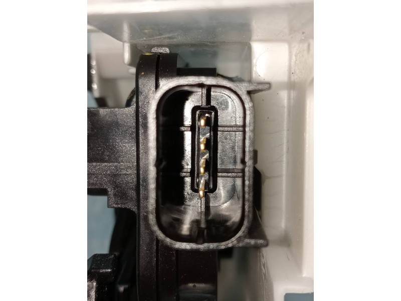 Recambio de motor cierre centralizado trasero izquierdo para kia picanto (ja) gt line referencia OEM IAM A045777  5P