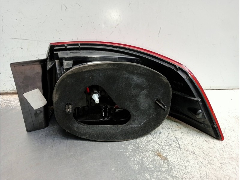 Recambio de piloto trasero izquierdo para renault laguna ii (bg0) confort dynamique referencia OEM IAM   