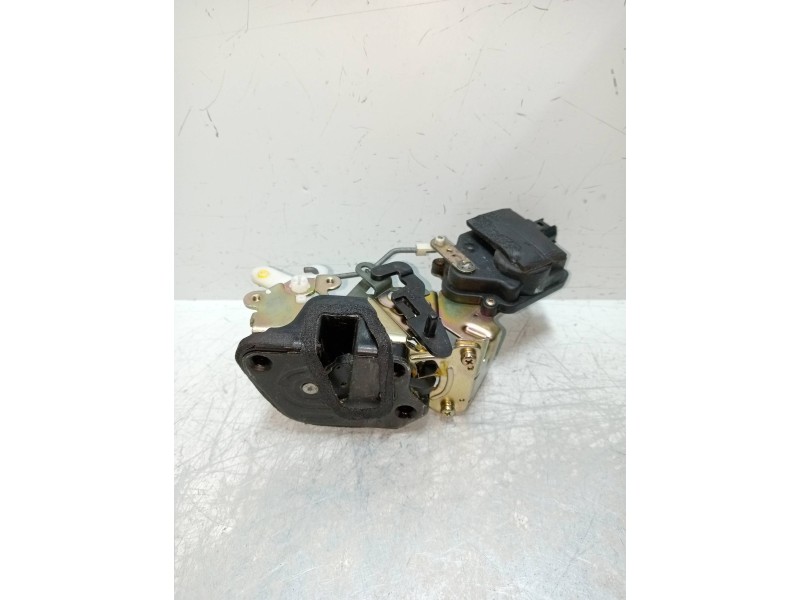 Recambio de motor cierre centralizado trasero izquierdo para kia sportage 2.0 turbodiesel cat referencia OEM IAM   4P