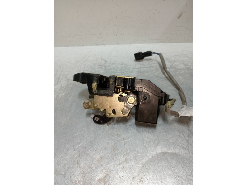 Recambio de motor cierre centralizado trasero derecho para kia shuma ii 1.6 ls berlina portón referencia OEM IAM   5P