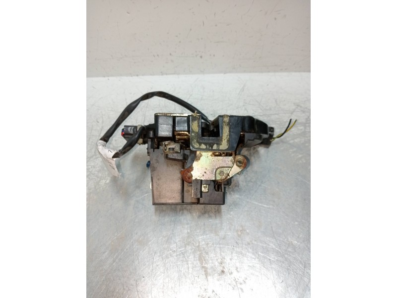 Recambio de motor cierre centralizado delantero izquierdo para kia shuma ii 1.6 ls berlina portón referencia OEM IAM   5P