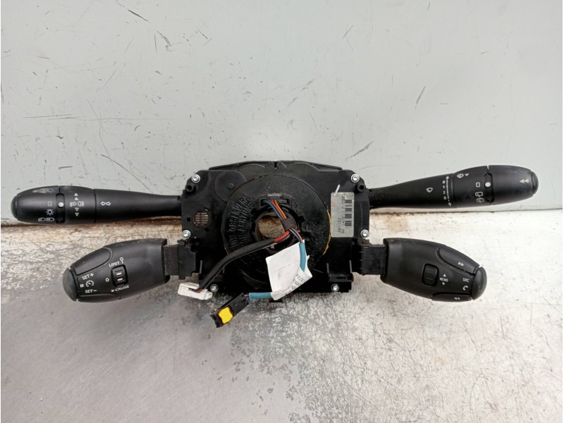 Recambio de mando luces para peugeot 207 confort referencia OEM IAM 96661300XT COM2005 4945959