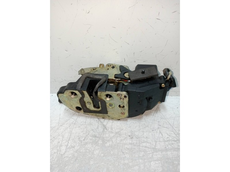 Recambio de motor cierre centralizado trasero izquierdo para kia sephia 1.5 cat referencia OEM IAM   4P Recambio de motor cierre centralizado trasero izquierdo para kia sephia 1.5 cat referencia OEM IAM   4P