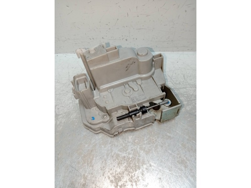 Recambio de motor cierre centralizado trasero derecho para lancia delta (181) 1.6 jtd 16v cat referencia OEM IAM 518785550  5P