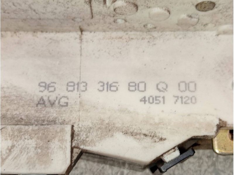 Recambio de motor cierre centralizado delantero izquierdo para citroen c4 berlina collection referencia OEM IAM 9681331680Q00 40