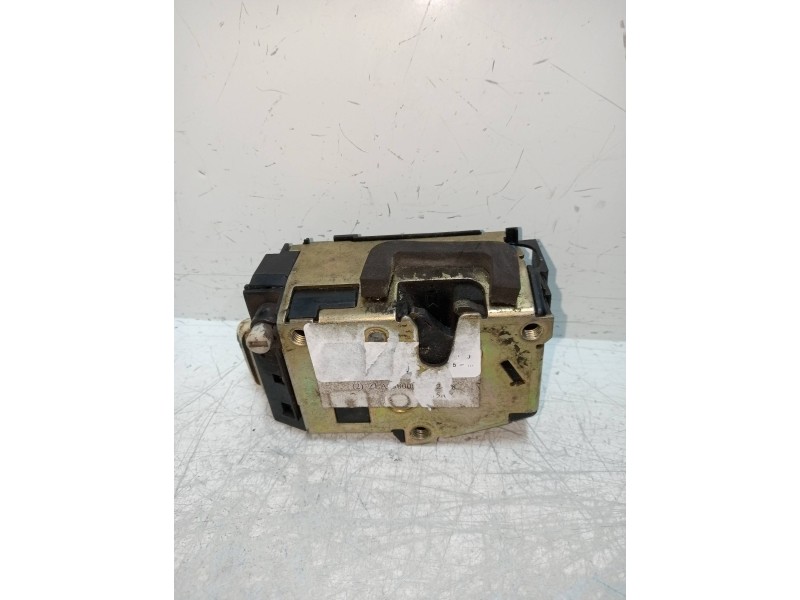 Recambio de motor cierre centralizado trasero derecho para lancia kappa berlina 2.0 20v cat referencia OEM IAM   4P