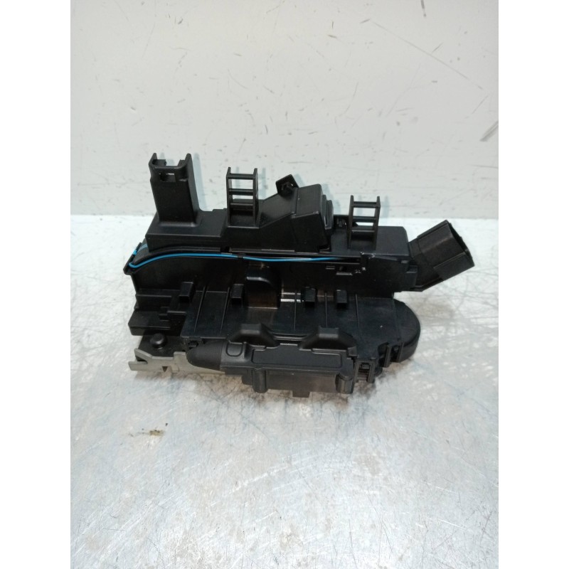 Recambio de motor cierre centralizado delantero derecho para lancia musa (184) 1.9 jtd cat referencia OEM IAM 51708420  5P