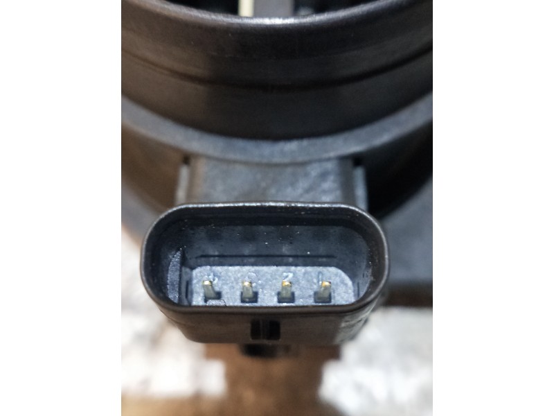 Recambio de caudalimetro para audi a3 sedán(8vs) attraction referencia OEM IAM 5WK98102 04L906461B 