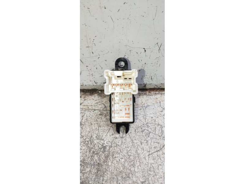 Recambio de mando elevalunas delantero derecho para nissan tiida (c11x/sc11x) acenta referencia OEM IAM   5P