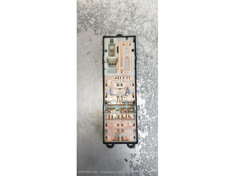 Recambio de mando elevalunas delantero izquierdo para nissan tiida (c11x/sc11x) acenta referencia OEM IAM   5P