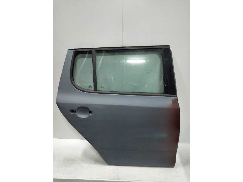Recambio de puerta trasera derecha para skoda fabia (5j2 ) referencia OEM IAM    Recambio de puerta trasera derecha para skoda fabia (5j2 ) referencia OEM IAM