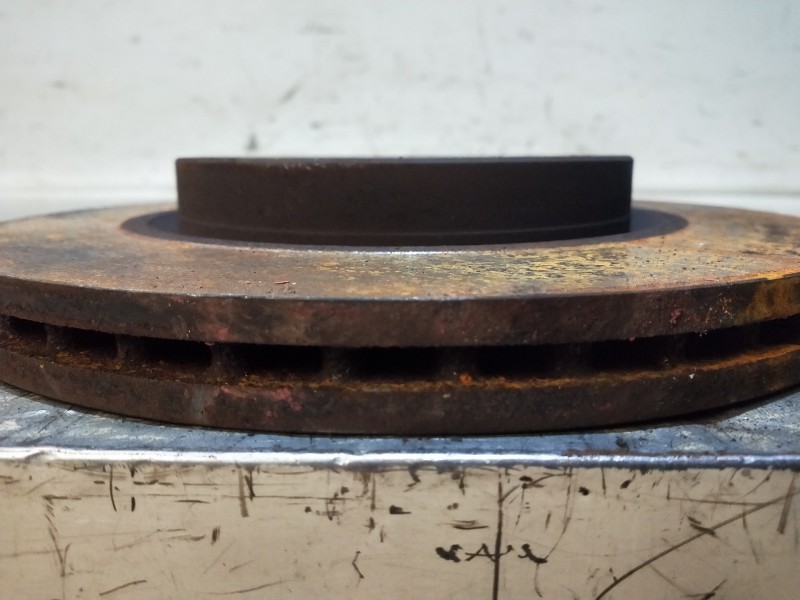 Recambio de disco freno delantero para nissan tiida (c11x/sc11x) acenta referencia OEM IAM   VENTILADO