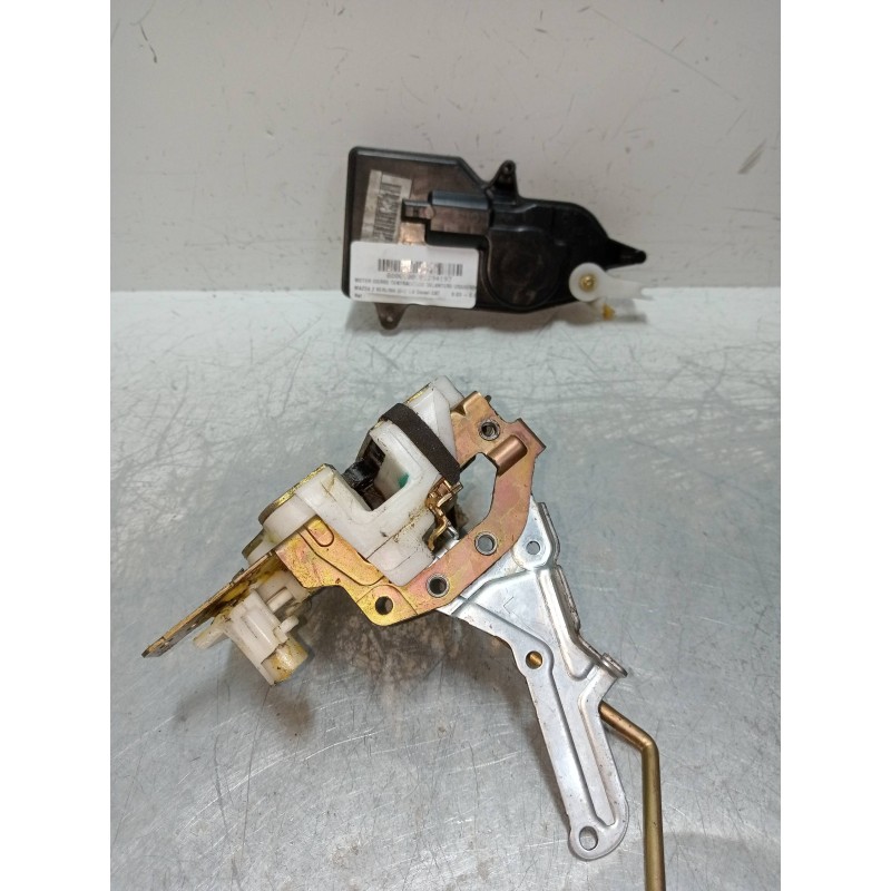 Recambio de motor cierre centralizado delantero izquierdo para mazda 2 berlina (dy) 1.4 diesel cat referencia OEM IAM  5P 5P