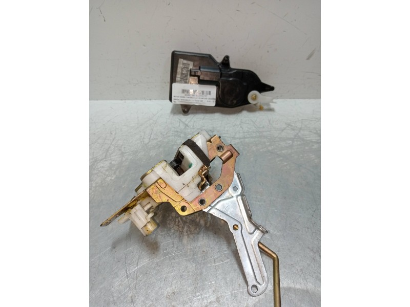 Recambio de motor cierre centralizado delantero izquierdo para mazda 2 berlina (dy) 1.4 diesel cat referencia OEM IAM  5P 5P