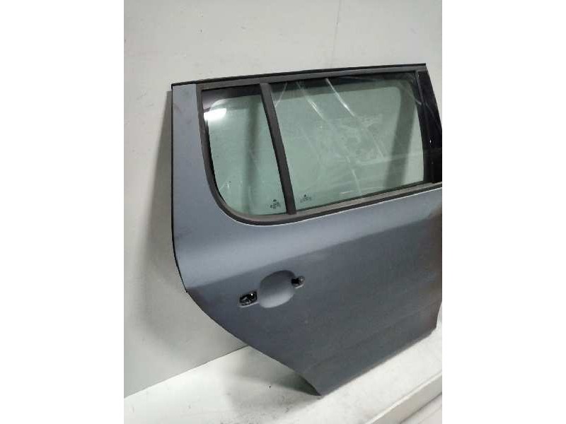 Recambio de puerta trasera derecha para skoda fabia (5j2 ) referencia OEM IAM    Recambio de puerta trasera derecha para skoda fabia (5j2 ) referencia OEM IAM