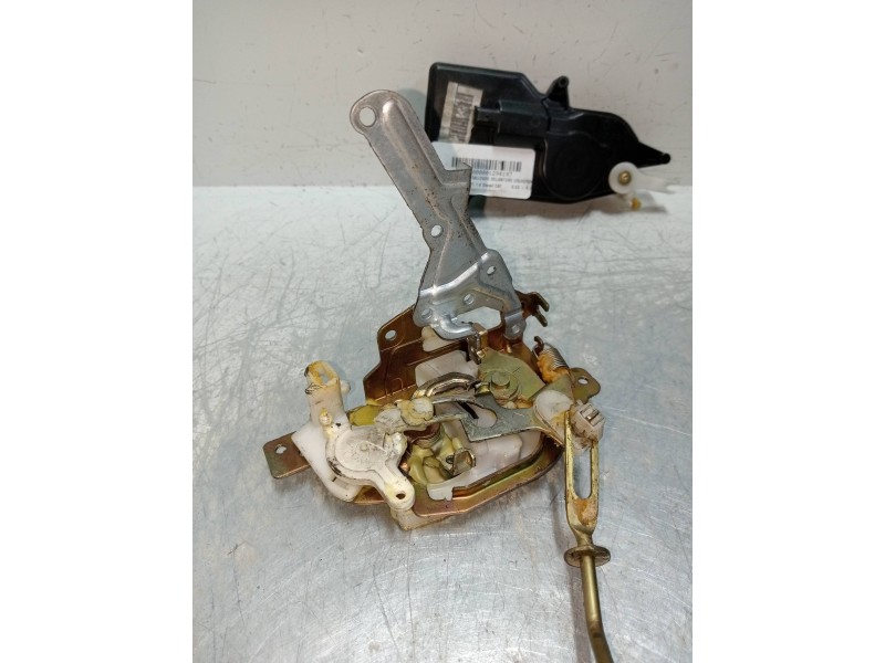 Recambio de motor cierre centralizado delantero izquierdo para mazda 2 berlina (dy) 1.4 diesel cat referencia OEM IAM  5P 5P