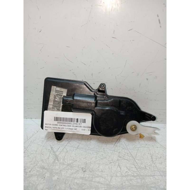 Recambio de motor cierre centralizado delantero izquierdo para mazda 2 berlina (dy) 1.4 diesel cat referencia OEM IAM  5P 5P