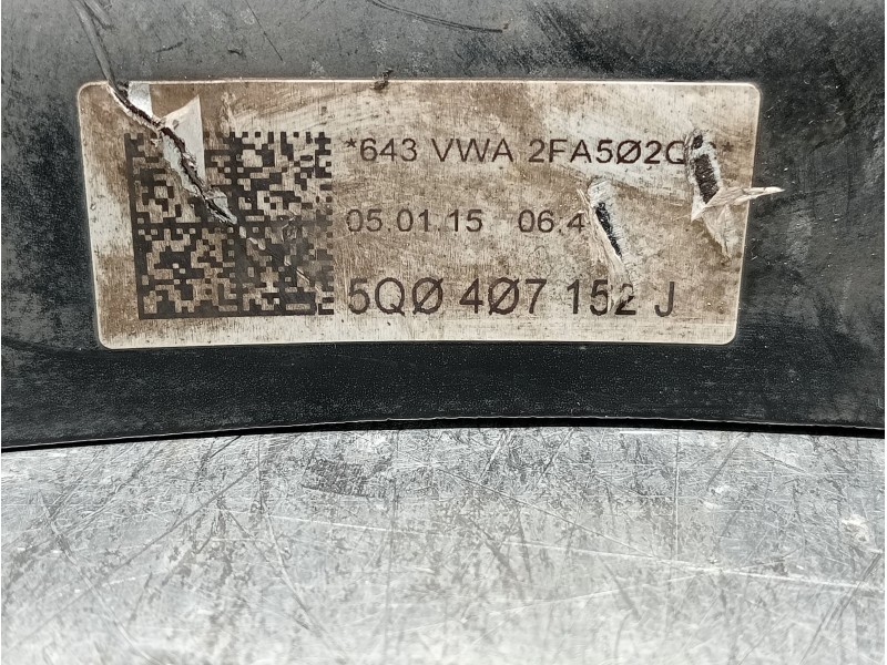 Recambio de brazo suspension inferior delantero derecho para audi a3 sedán(8vs) attraction referencia OEM IAM 5Q0407152J  