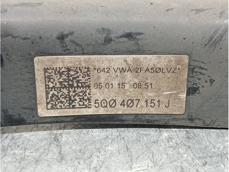 Recambio de brazo suspension inferior delantero izquierdo para audi a3 sedán(8vs) attraction referencia OEM IAM 5Q0407151J  
