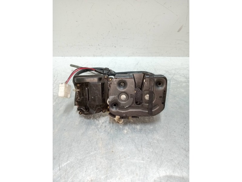 Recambio de motor cierre centralizado delantero derecho para mazda premacy (cp) 2.0 turbodiesel cat referencia OEM IAM   5P
