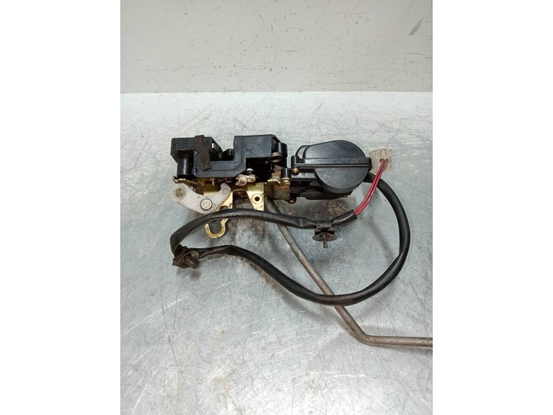 Recambio de motor cierre centralizado delantero derecho para mazda premacy (cp) 2.0 turbodiesel cat referencia OEM IAM   5P