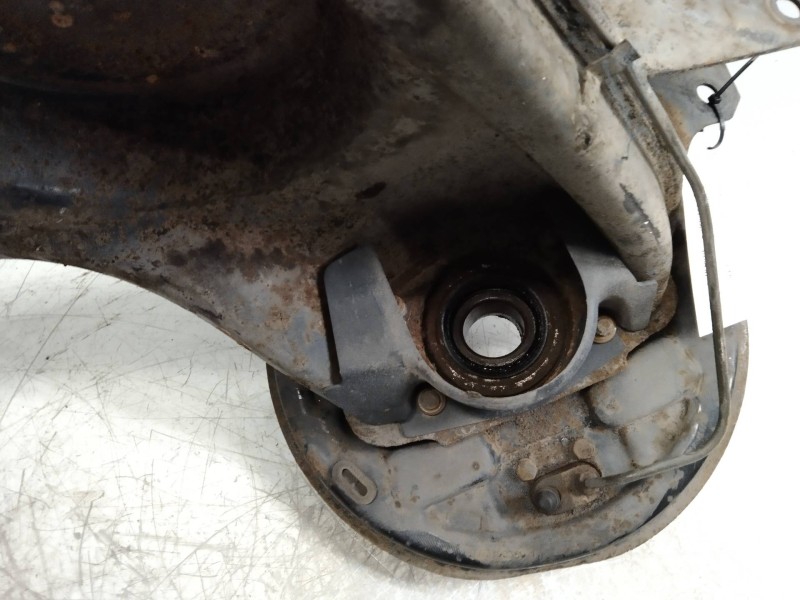 Recambio de mangueta trasera izquierda para ford sierra berlina 1.8 referencia OEM IAM   