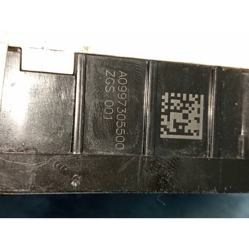 Recambio de motor cierre centralizado trasero izquierdo para mercedes clase cla (w117) referencia OEM IAM A0997305500  5P