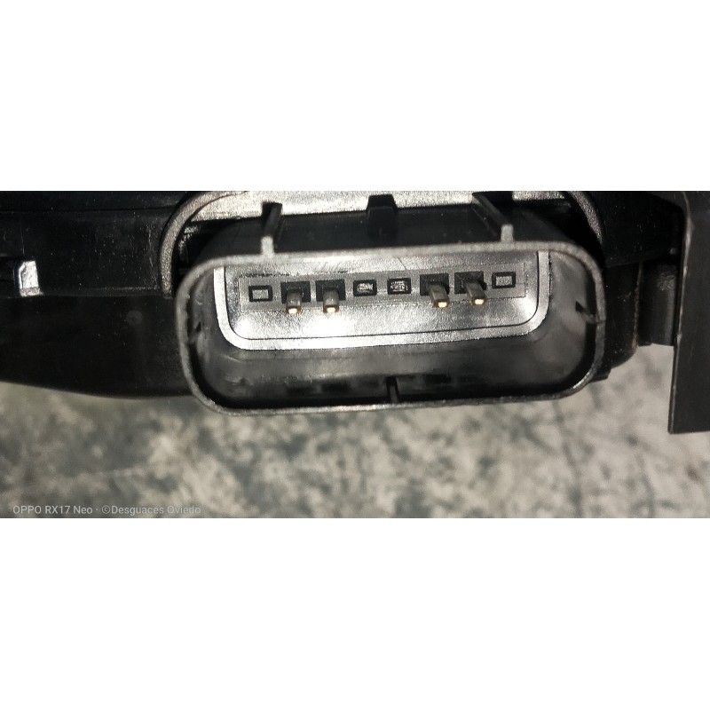 Recambio de motor cierre centralizado delantero derecho para kia rio (yb) 1.2 cat referencia OEM IAM 81320H8050  