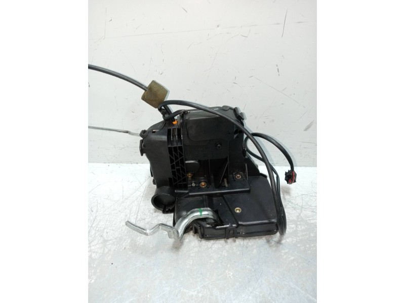 Recambio de motor cierre centralizado delantero derecho para mercedes clase cls (w219) 3.0 cdi cat referencia OEM IAM 0041381126