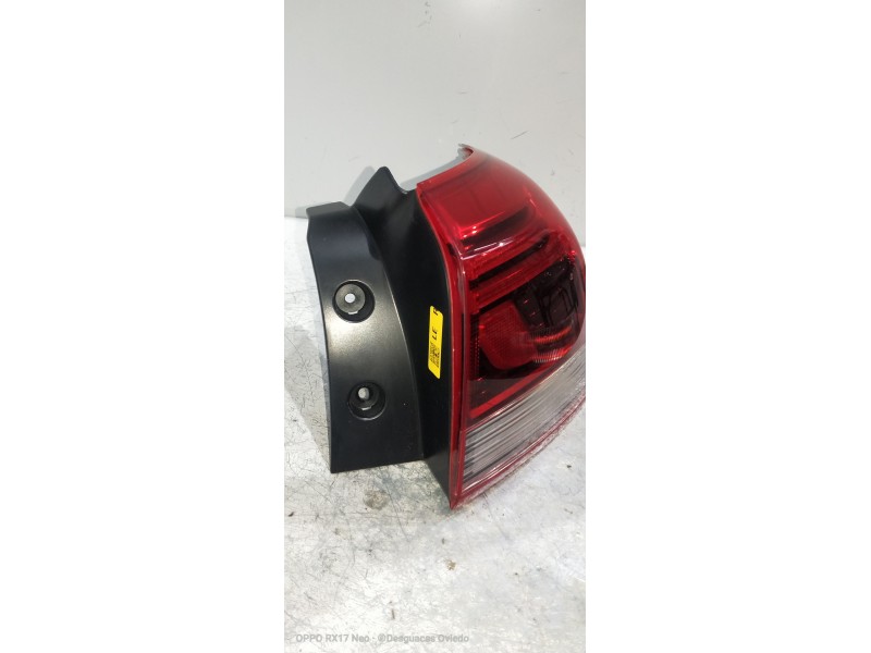 Recambio de piloto trasero derecho para kia rio (yb) 1.2 cat referencia OEM IAM 92402H8  