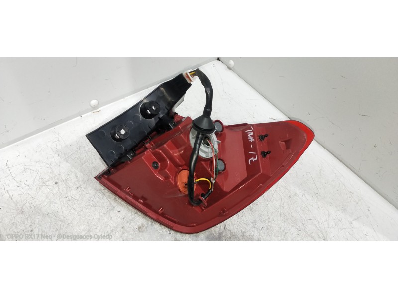Recambio de piloto trasero izquierdo para kia rio (yb) 1.2 cat referencia OEM IAM 92401H8  