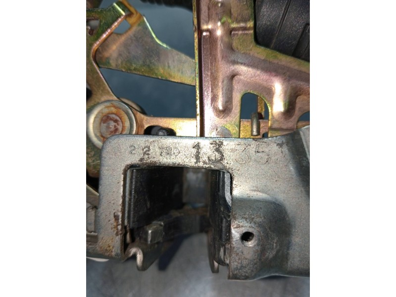 Recambio de motor cierre centralizado delantero izquierdo para mercedes clase c (w202) berlina referencia OEM IAM A2027201335  4