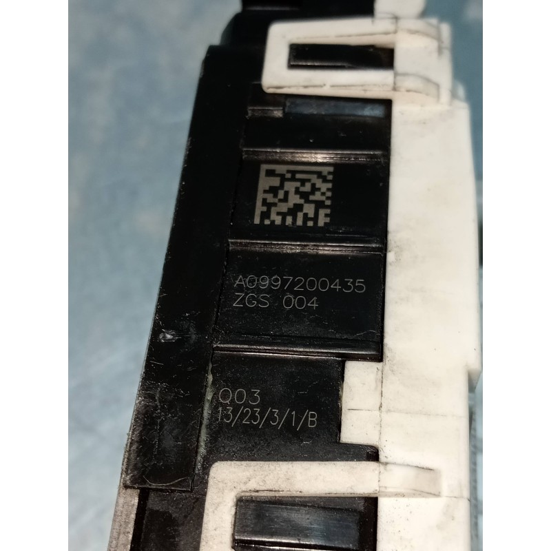 Recambio de motor cierre centralizado delantero derecho para mercedes clase e (w212) familiar referencia OEM IAM A0997200435  5P