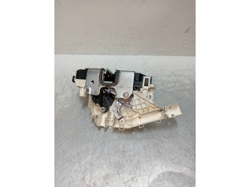 Recambio de motor cierre centralizado trasero derecho para mercedes clase e (w212) familiar referencia OEM IAM A0997300235  