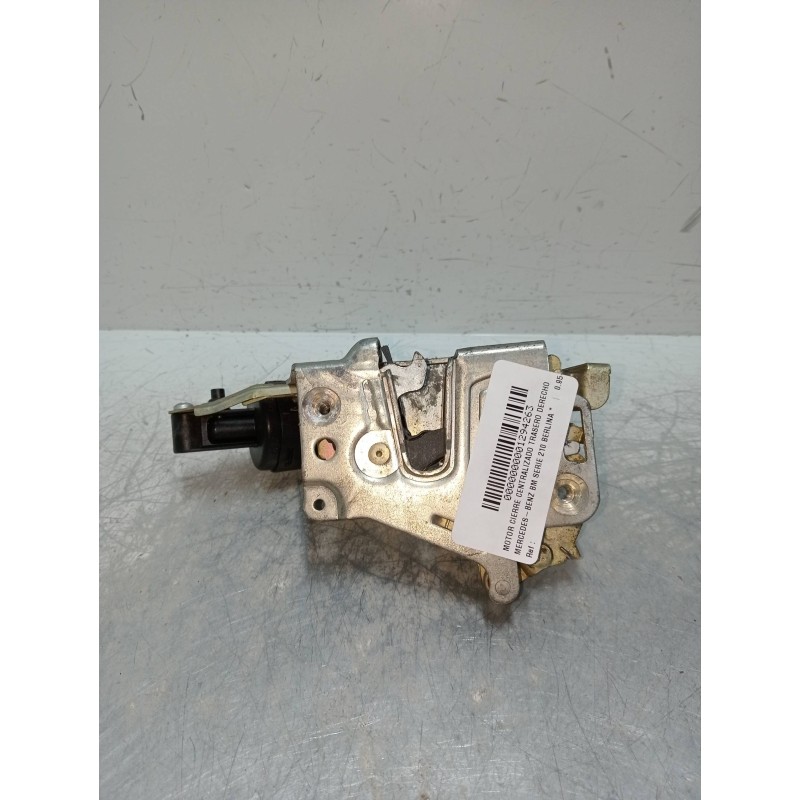 Recambio de motor cierre centralizado trasero derecho para mercedes clase e (w210) berlina referencia OEM IAM 2027300635  4P