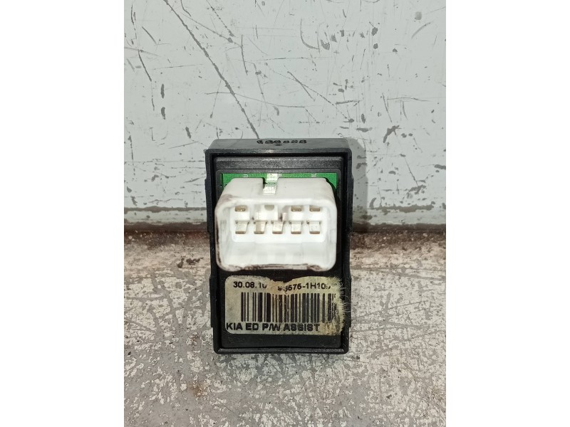 Recambio de mando elevalunas delantero derecho para kia cee´d emotion referencia OEM IAM 935751H100 3695111000 5P