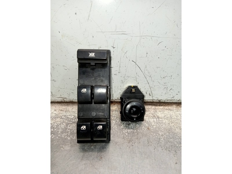 Recambio de mando elevalunas delantero izquierdo para kia cee´d emotion referencia OEM IAM 935701H120 3694901000 5P