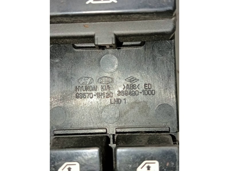 Recambio de mando elevalunas delantero izquierdo para kia cee´d emotion referencia OEM IAM 935701H120 3694901000 5P