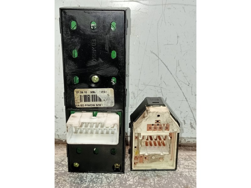 Recambio de mando elevalunas delantero izquierdo para kia cee´d emotion referencia OEM IAM 935701H120 3694901000 5P